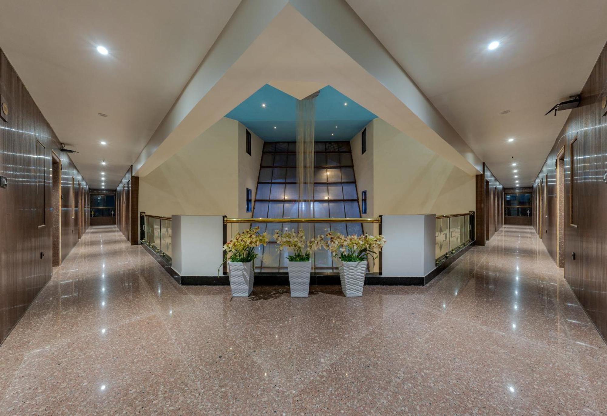 Hotel Surya Executive 3 Star Hotel Solapur Exterior foto