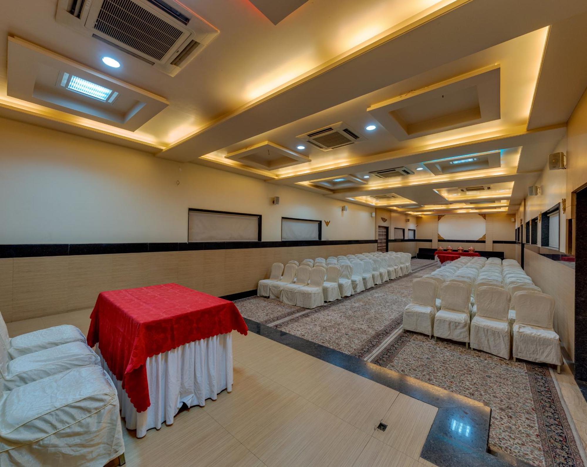 Hotel Surya Executive 3 Star Hotel Solapur Exterior foto