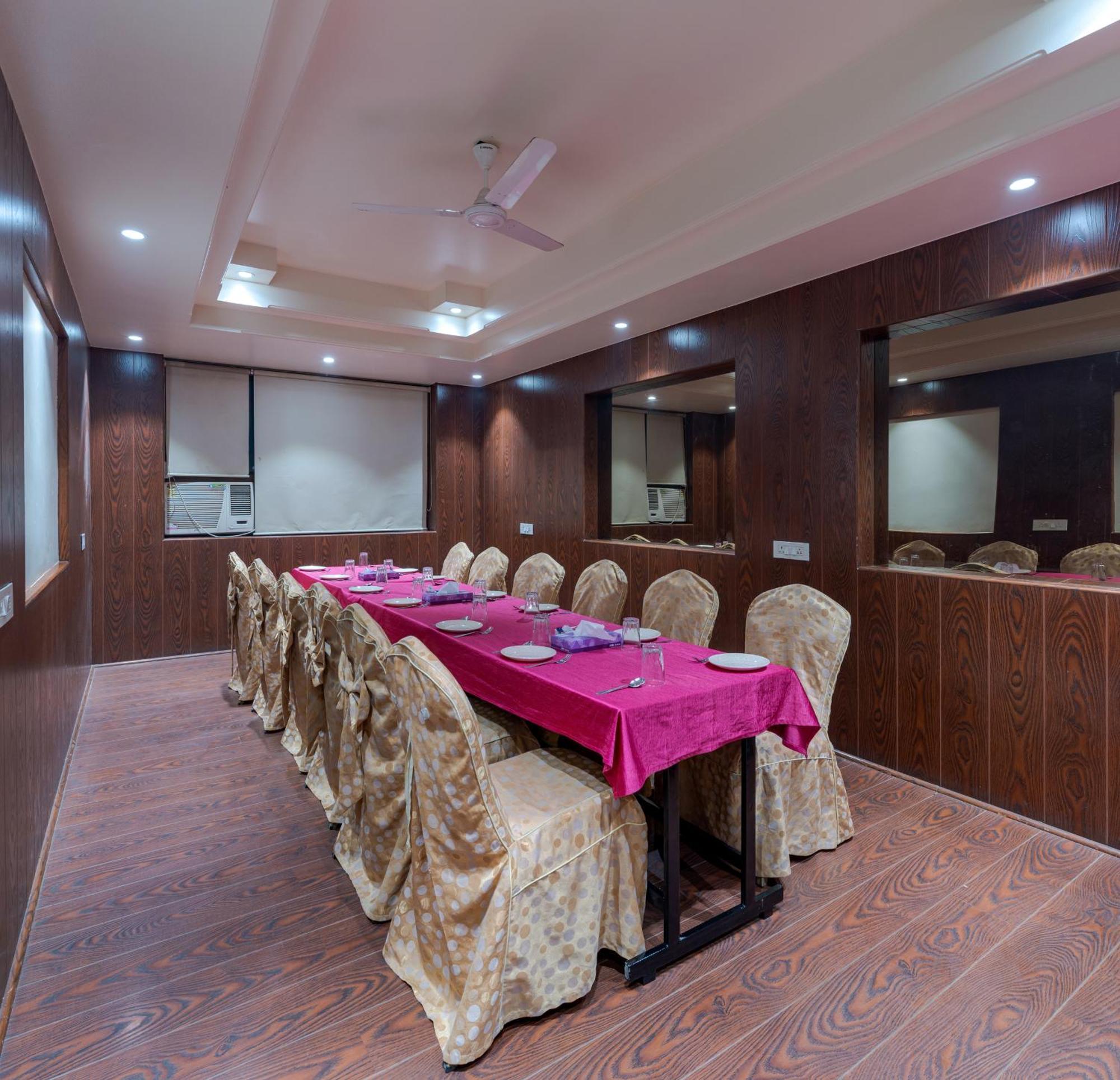 Hotel Surya Executive 3 Star Hotel Solapur Exterior foto