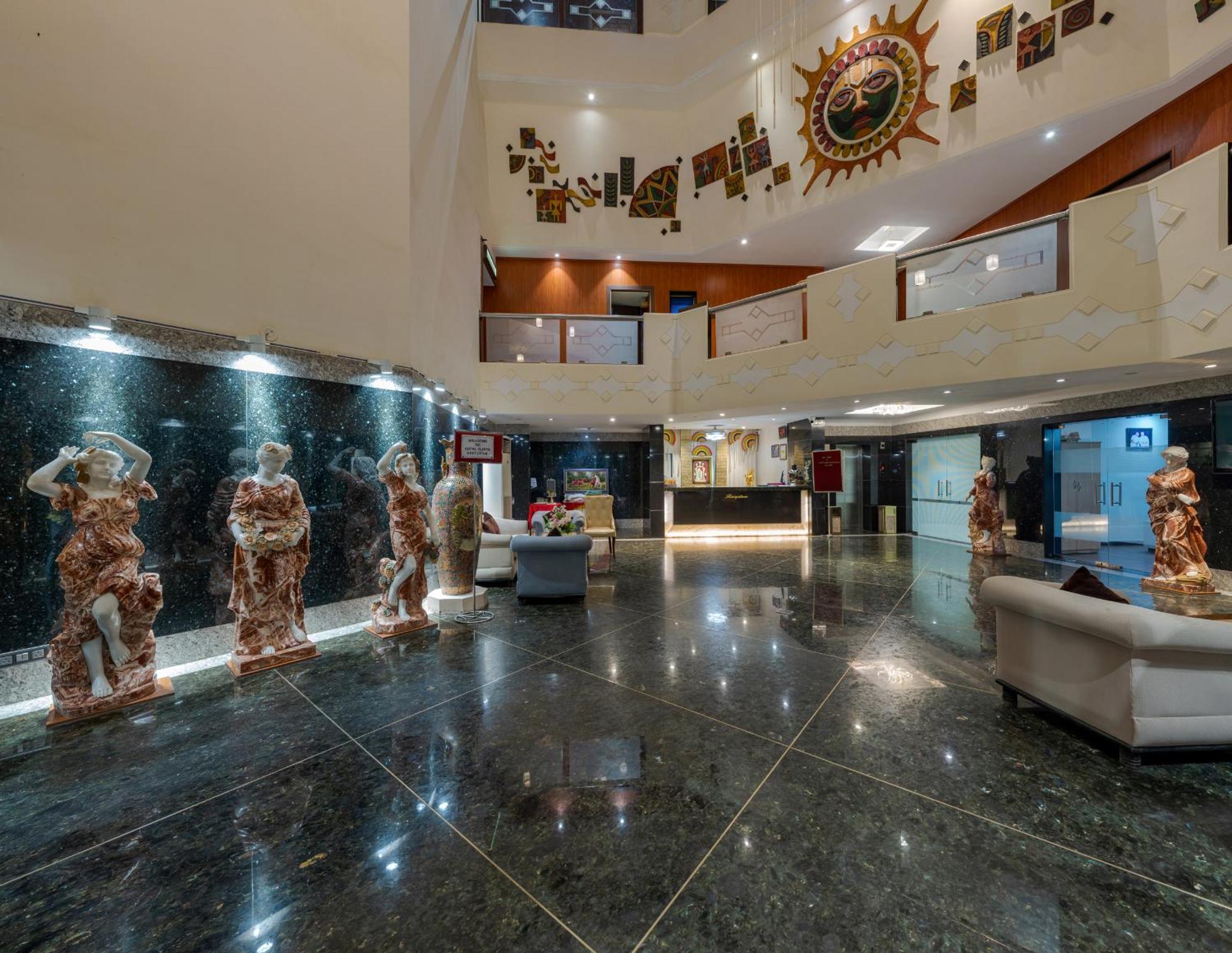 Hotel Surya Executive 3 Star Hotel Solapur Exterior foto