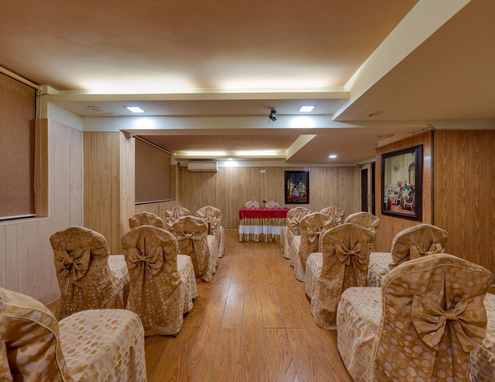 Hotel Surya Executive 3 Star Hotel Solapur Exterior foto